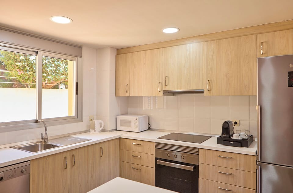 Microwave, oven, coffee/tea maker, eco-friendly cleaning products
