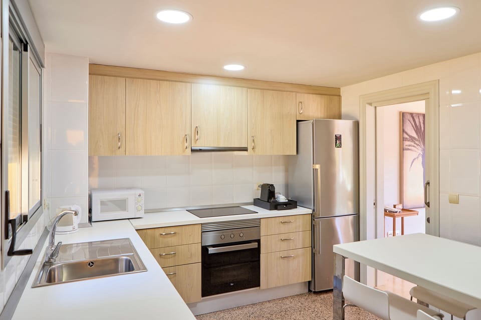 Microwave, oven, coffee/tea maker, eco-friendly cleaning products