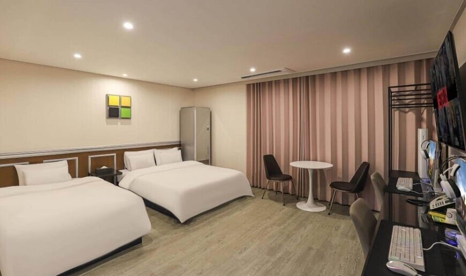Luxury Twin Room | Free WiFi