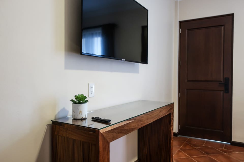 1 bedroom, premium bedding, down comforters, soundproofing