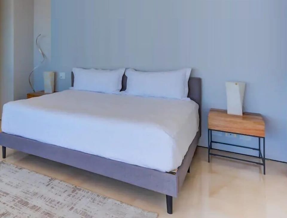 Comfort Condo | 2 bedrooms, free WiFi, bed sheets