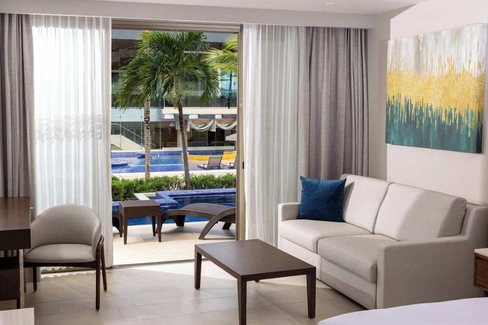 Premium bedding, minibar (free items), in-room safe, desk