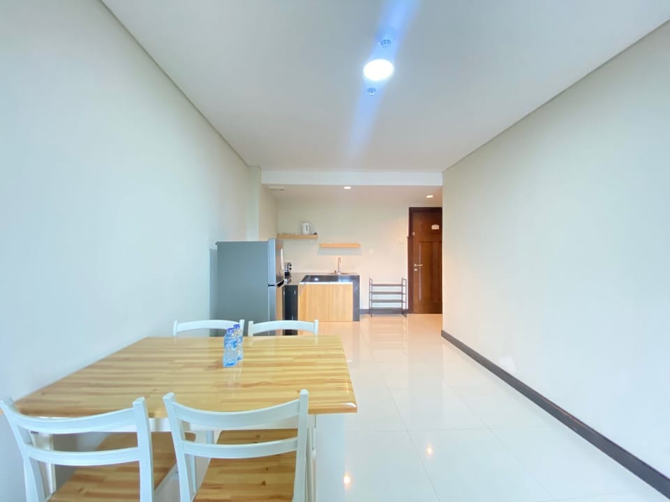 Apartment, 2 Bedrooms | Living area | TV