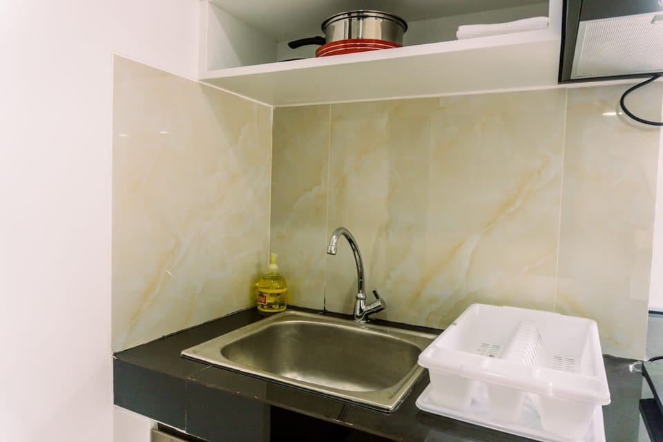 Apartment, 2 Bedrooms | Private kitchen | Fridge, stovetop, cookware/dishes/utensils