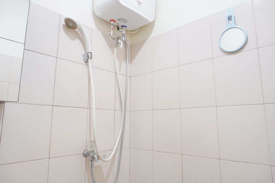 Studio | Bathroom | Free toiletries, towels