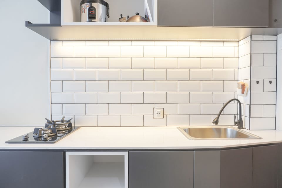 Studio | Private kitchen | Fridge, stovetop, cookware/dishes/utensils
