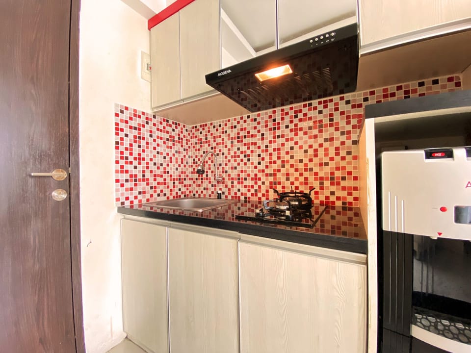 Apartment, 2 Bedrooms | Private kitchen | Fridge, stovetop, cookware/dishes/utensils