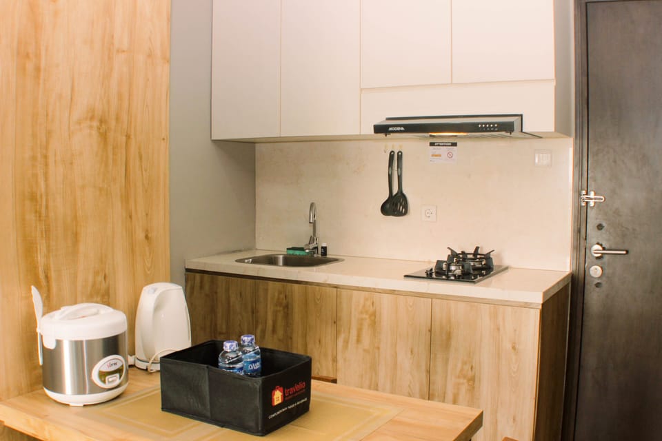 Apartment, 1 Bedroom | Private kitchen | Fridge, stovetop, cookware/dishes/utensils