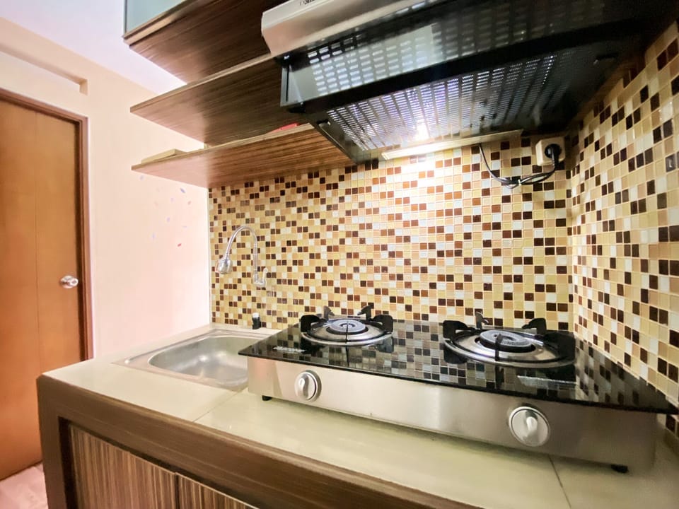 Apartment, 2 Bedrooms | Private kitchen | Fridge, stovetop, cookware/dishes/utensils