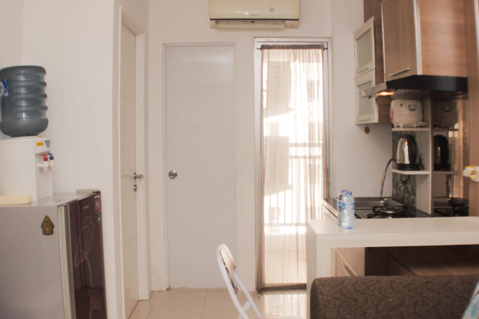 Apartment, 2 Bedrooms | Private kitchen | Fridge, stovetop, cookware/dishes/utensils