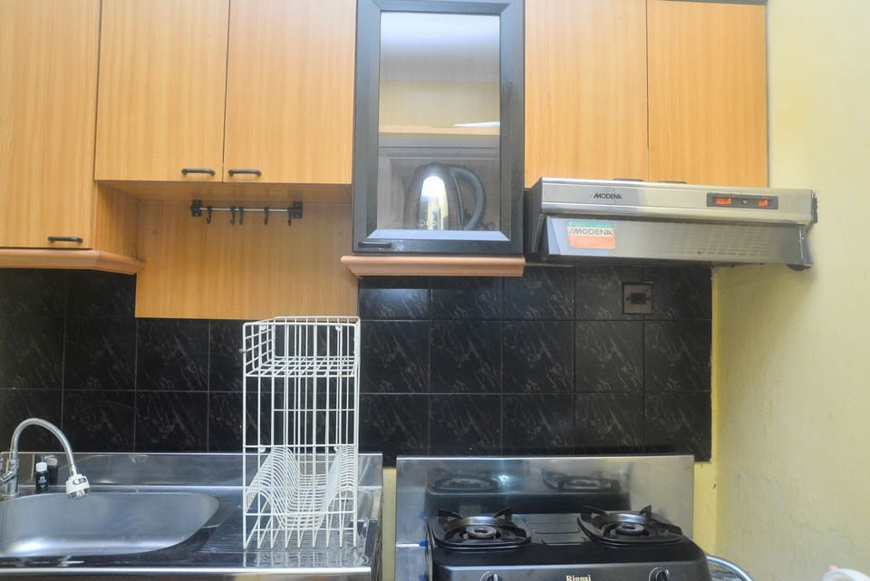 Apartment, 2 Bedrooms | Private kitchen | Fridge, stovetop, cookware/dishes/utensils