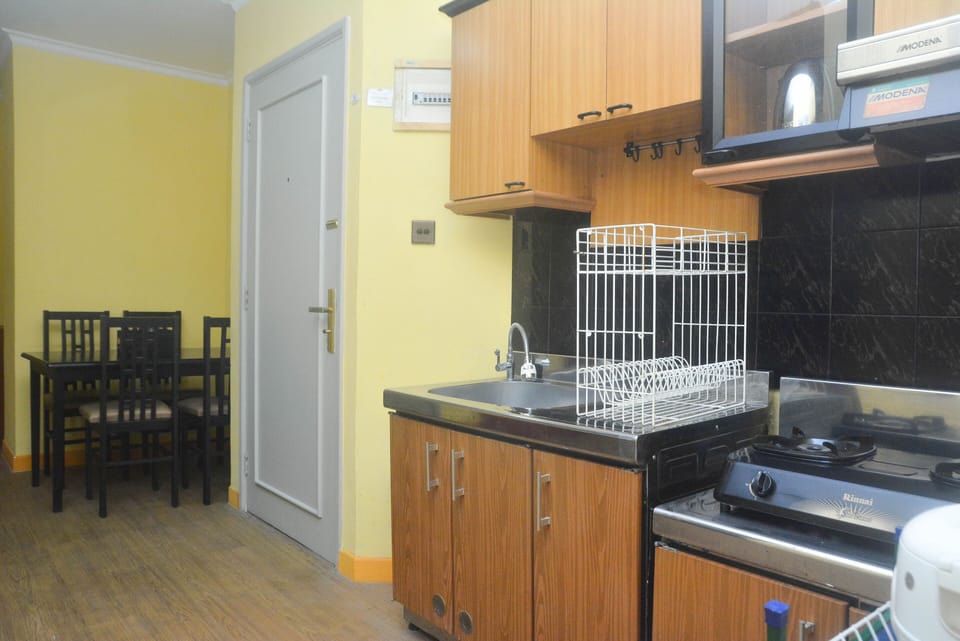 Apartment, 2 Bedrooms | Private kitchen | Fridge, stovetop, cookware/dishes/utensils
