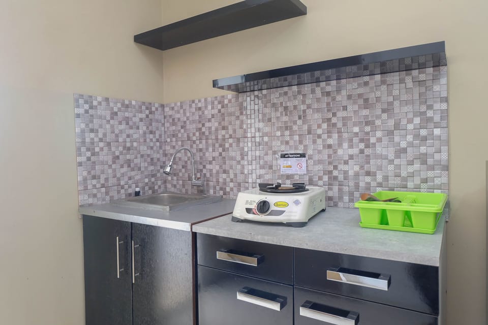 Apartment, 1 Bedroom | Private kitchen | Fridge, stovetop, cookware/dishes/utensils
