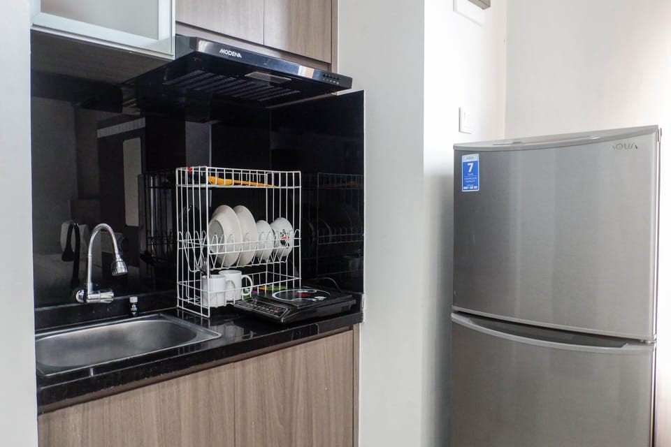 Studio | Private kitchen | Fridge, stovetop, cookware/dishes/utensils