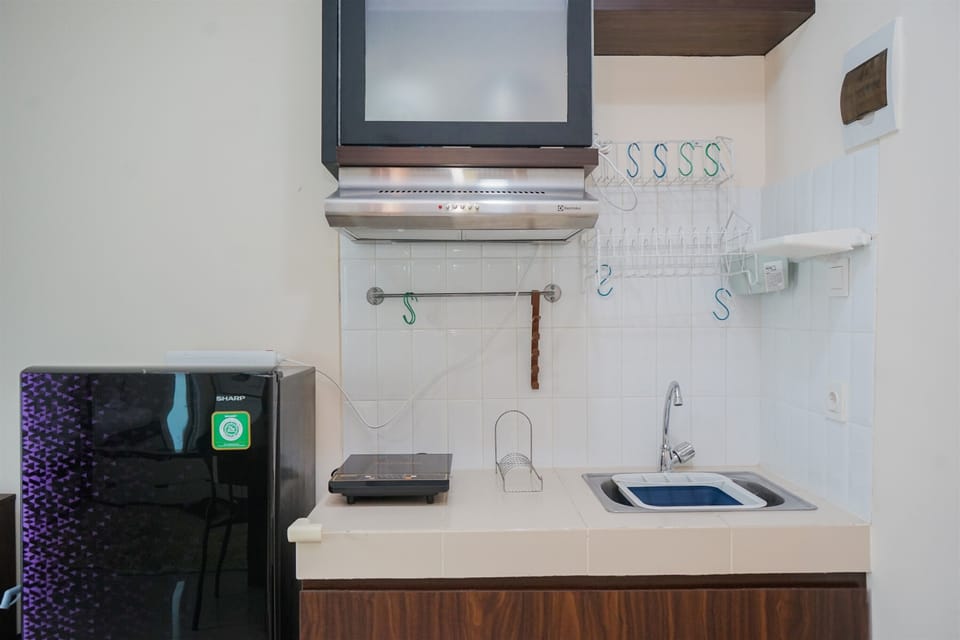 Studio | Private kitchen | Fridge, stovetop, cookware/dishes/utensils