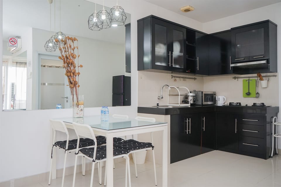 Apartment, 2 Bedrooms | In-room dining