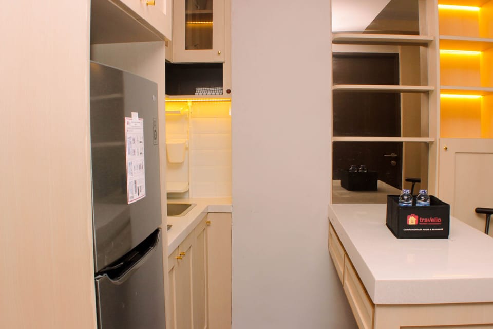 Apartment, 2 Bedrooms | Private kitchen | Fridge, stovetop, electric kettle, cookware/dishes/utensils
