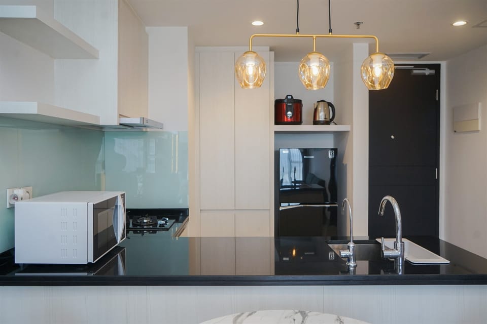 Apartment, 1 Bedroom | Private kitchen | Fridge, stovetop, cookware/dishes/utensils