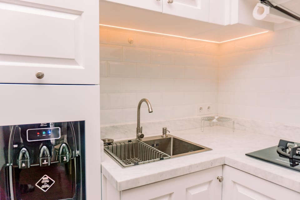 Apartment, 2 Bedrooms | Private kitchen | Fridge, stovetop, cookware/dishes/utensils