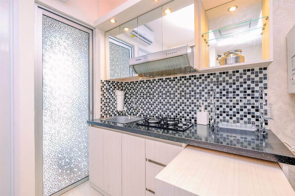 Apartment, 2 Bedrooms | Private kitchen | Fridge, stovetop, cookware/dishes/utensils