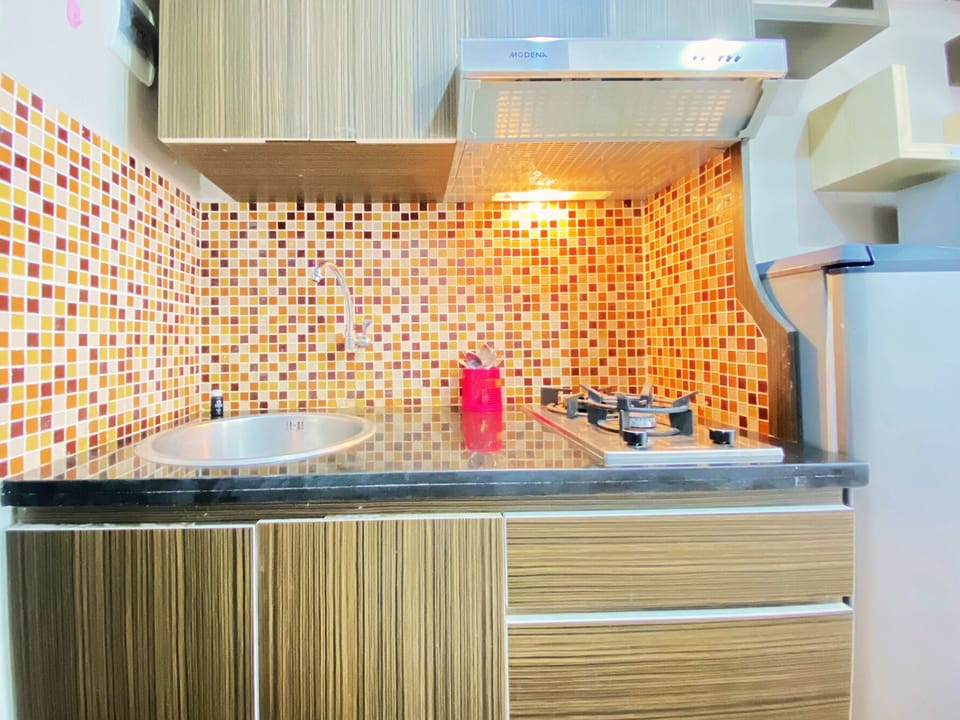 Apartment, 1 Bedroom | Private kitchen | Fridge, stovetop, cookware/dishes/utensils