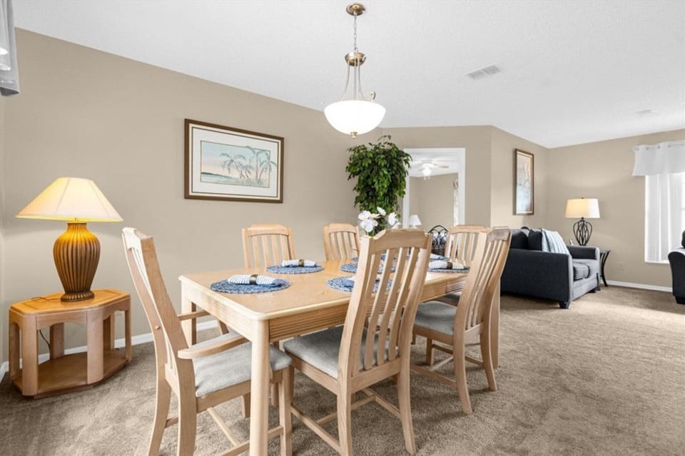 Villa, 4 Bedrooms, Private Pool, Garden View | Dining