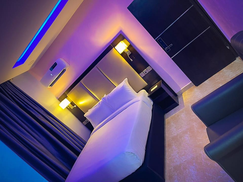 Deluxe Single Room | Individually decorated, desk, laptop workspace, soundproofing