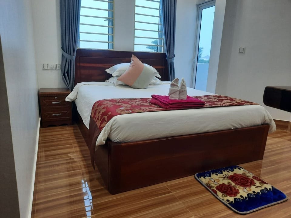 Standard Double Room | Desk, WiFi (free), bed sheets