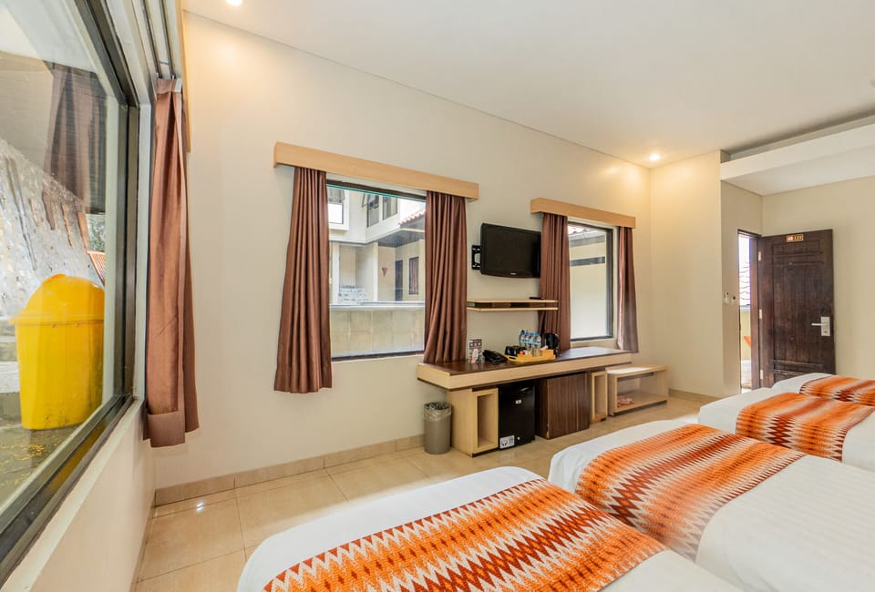 Family Room | Premium bedding, desk, free WiFi