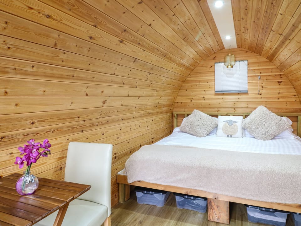 The Pod at Bank House Farm Cottage in East Staffordshire District