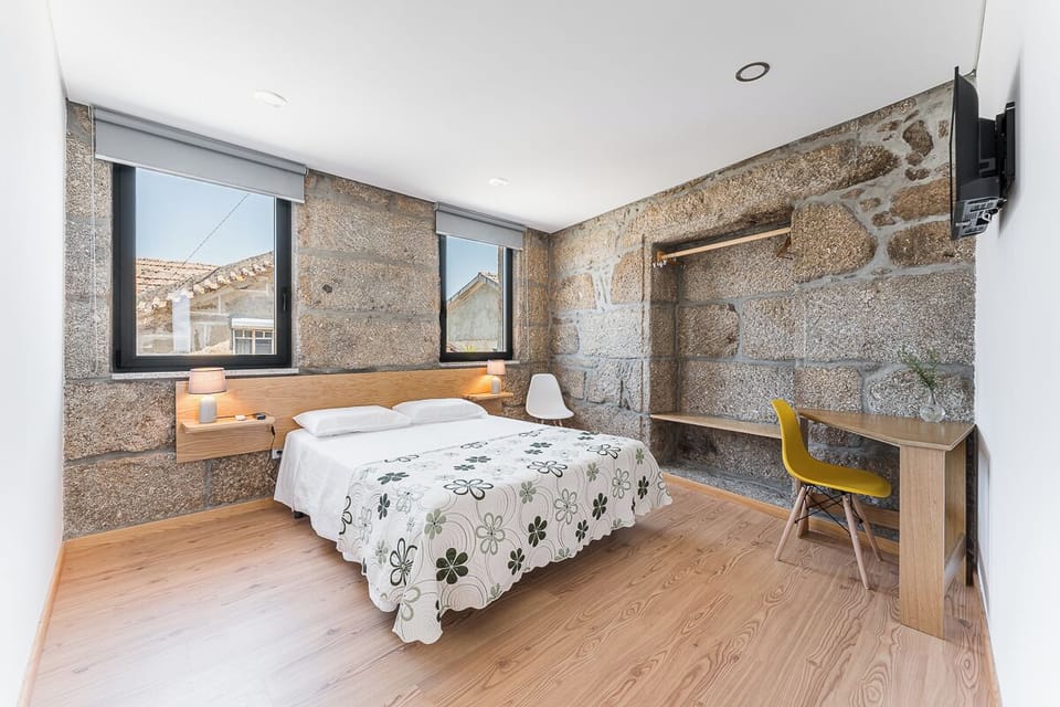 Family Double Room (Pomar) | Premium bedding, down comforters, free WiFi, bed sheets
