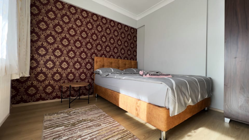 Luxury Apartment | Premium bedding, free WiFi, bed sheets