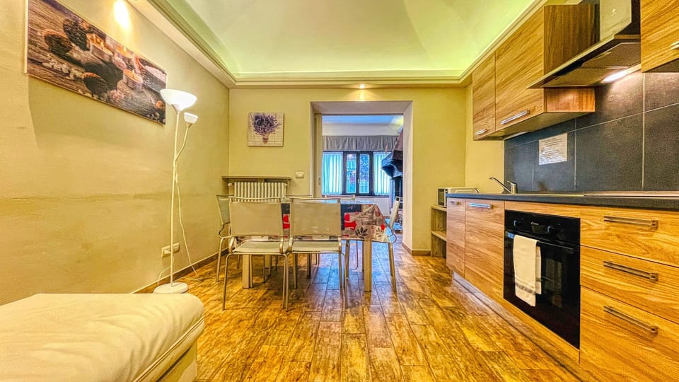 Family Condo, 1 Bedroom, Ground Floor (5 people) | Private kitchen | Fridge, microwave, oven, stovetop