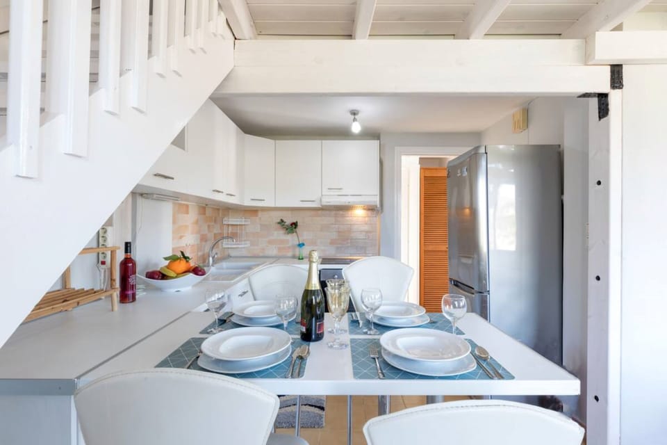Luxury Apartment, 2 Bedrooms, Sea View | Private kitchen | Full-size fridge, microwave, oven, stovetop