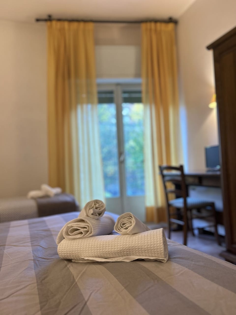 Desk, WiFi (free), bed sheets