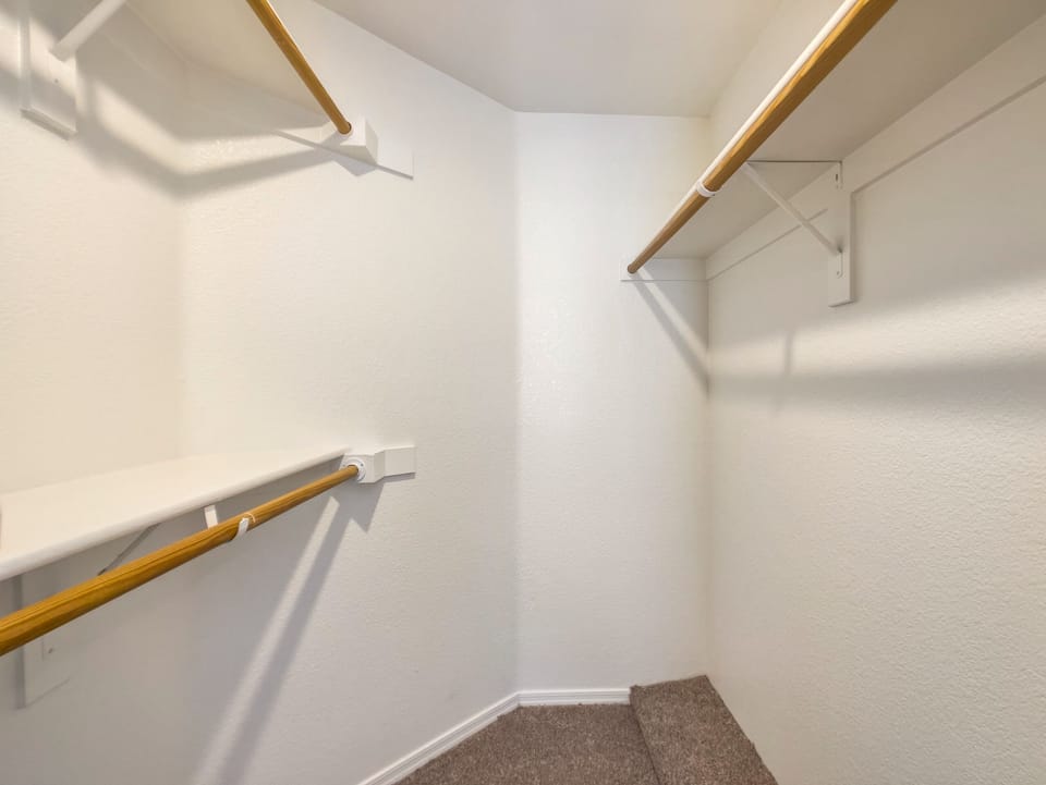 Apartment, 3 Bedrooms | 2 bedrooms, laptop workspace, iron/ironing board, free WiFi