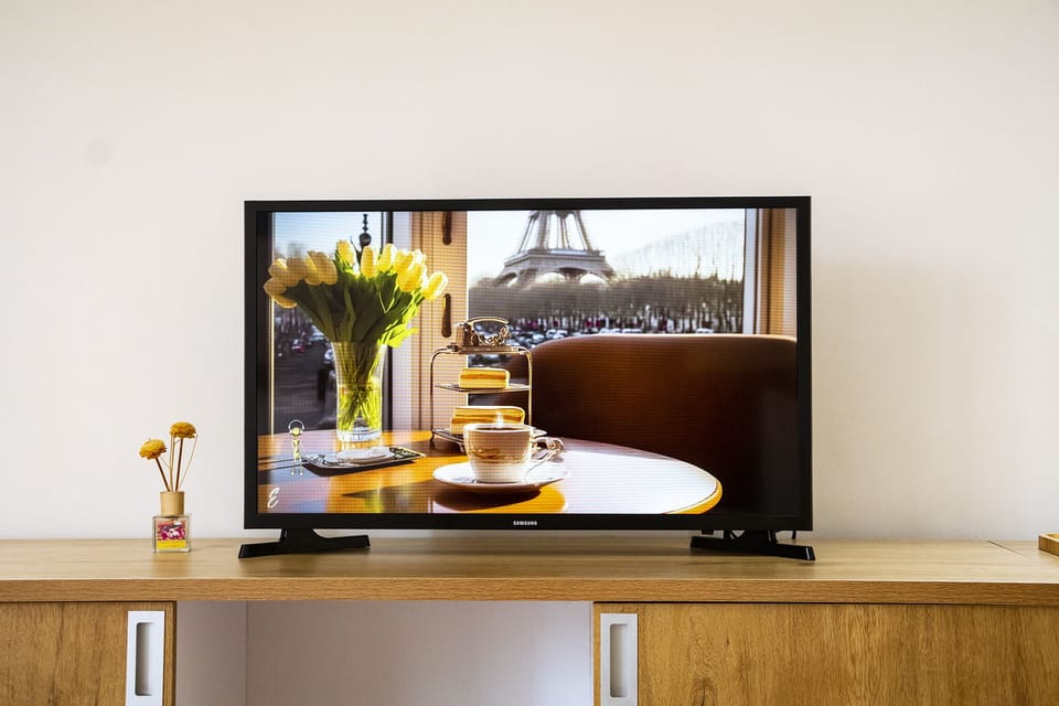 Free minibar, in-room safe, desk, blackout drapes