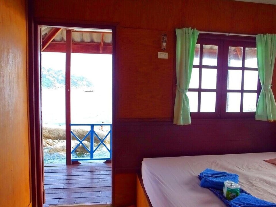 Bungalow, Sea View, Double Room, 2 Pax (Fan room) | Desk, free WiFi, bed sheets