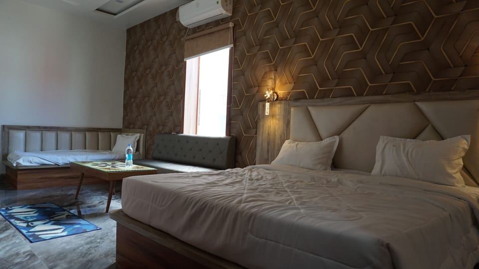 Studio Suite | Egyptian cotton sheets, premium bedding, free WiFi, bed sheets