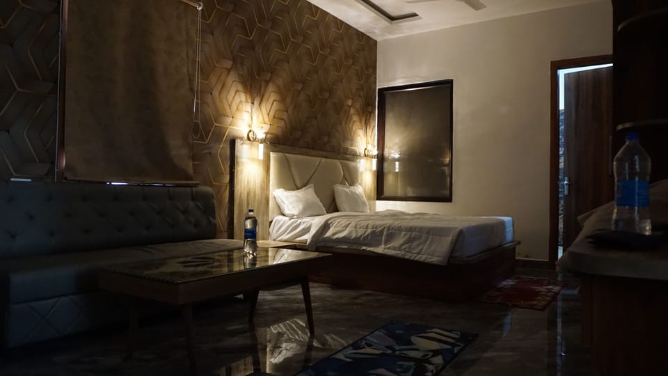 Studio Suite | Egyptian cotton sheets, premium bedding, free WiFi, bed sheets