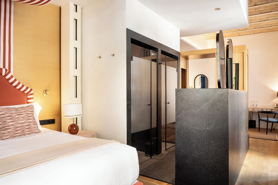 Junior Suite | Premium bedding, down comforters, memory foam beds, minibar