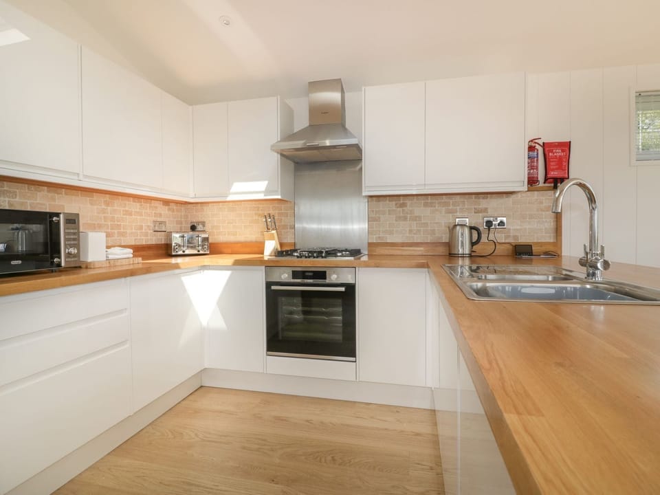 Fridge, dishwasher, electric kettle, toaster