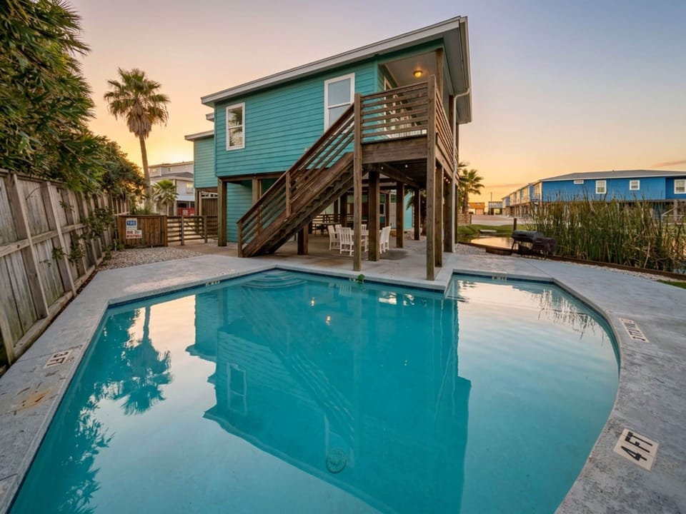House (4 Bedrooms) | Front of property