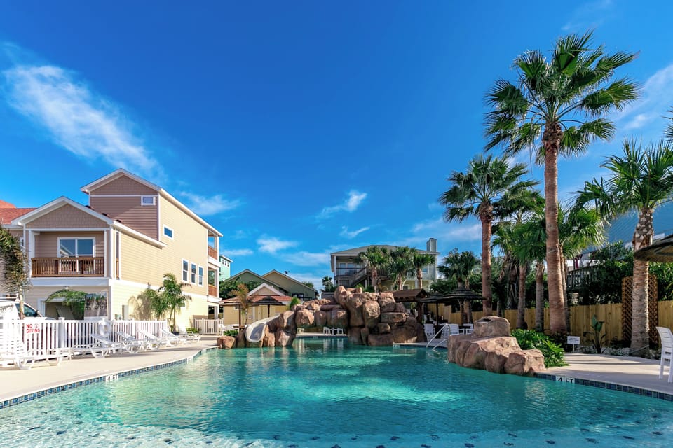Condo (2 Bedrooms) | Property amenity