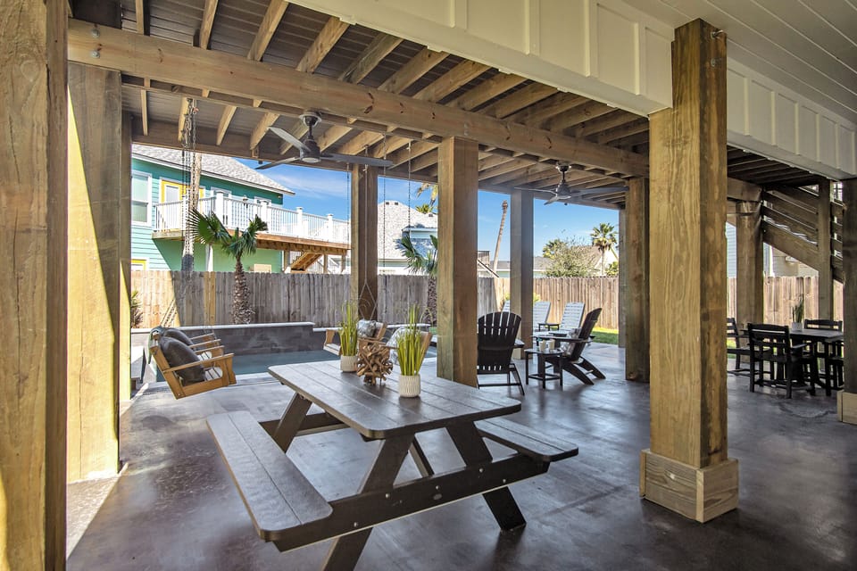 House (6 Bedrooms) | Property amenity