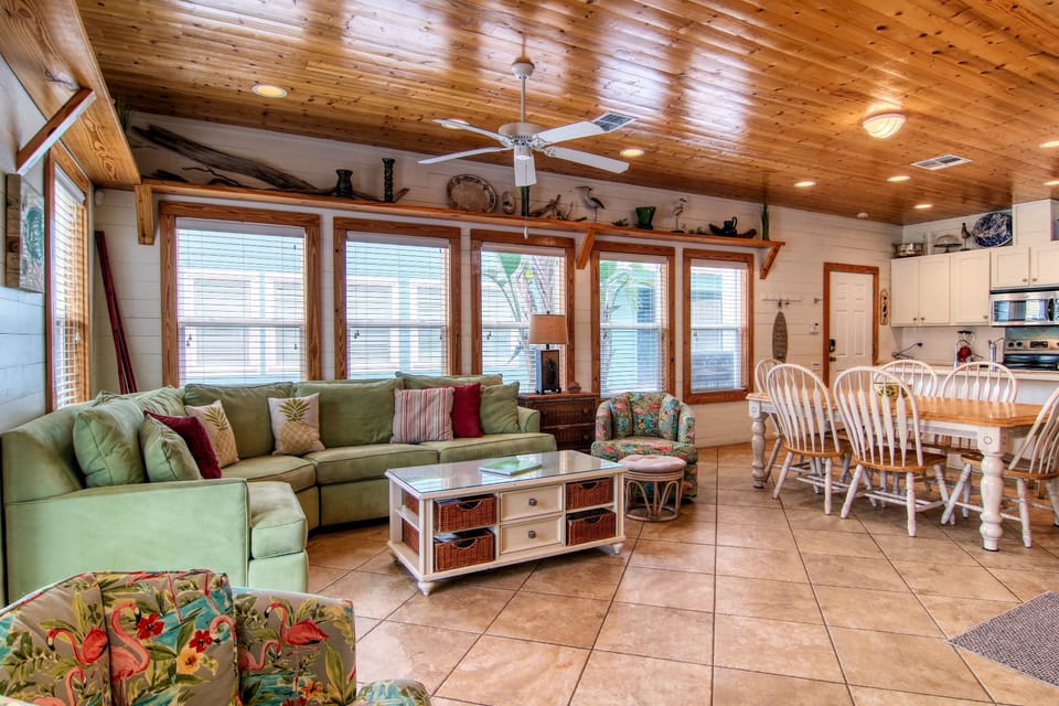 House (3 Bedrooms) | Property amenity