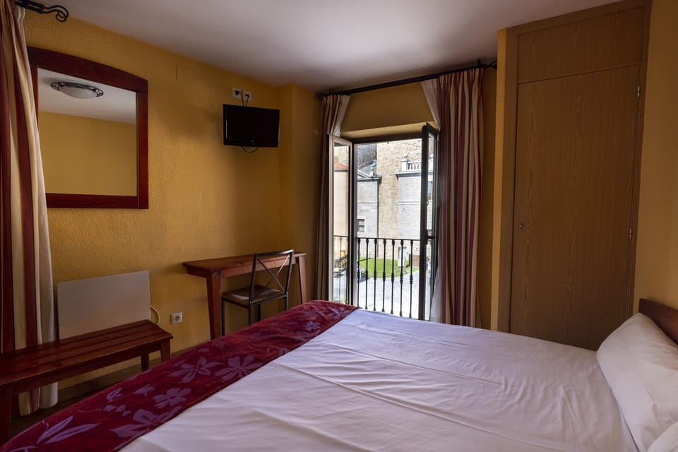 Double Room | Down comforters, blackout drapes, free WiFi, bed sheets