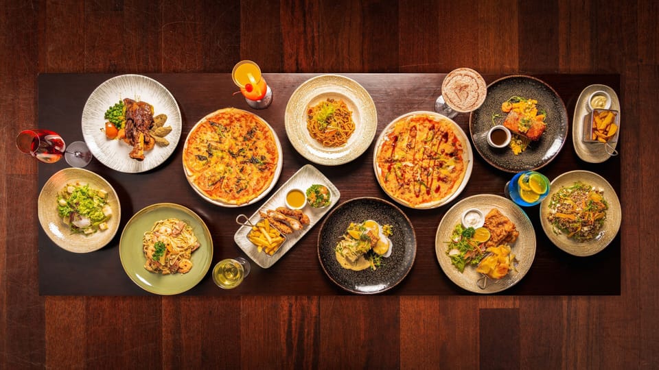 2 restaurants; breakfast, lunch, dinner, and brunch served