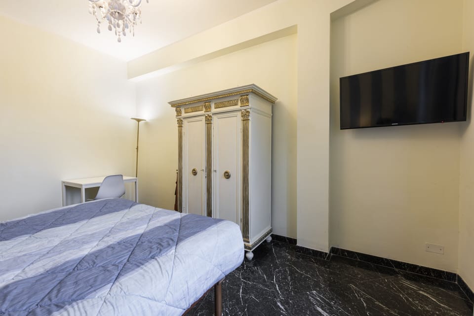 Deluxe Apartment | 2 bedrooms, premium bedding, down comforters, laptop workspace