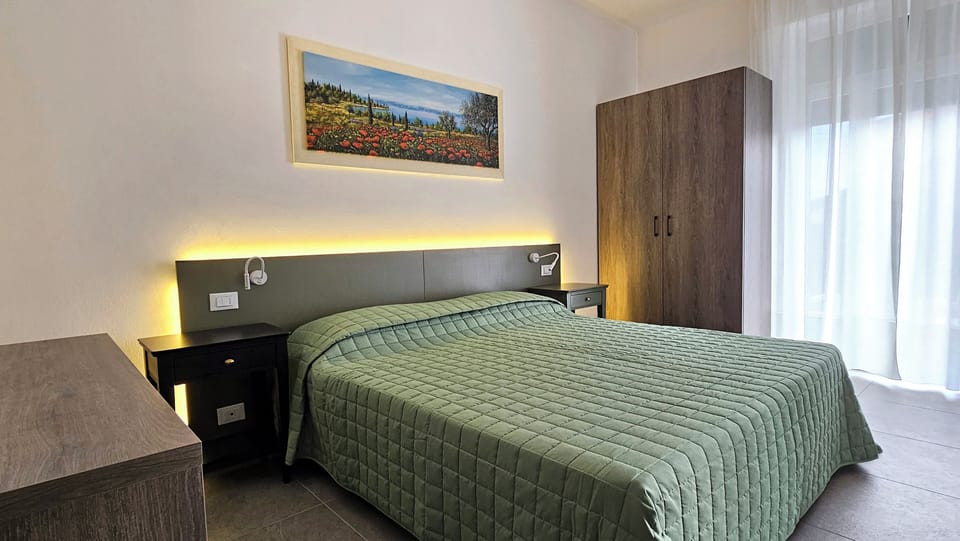 Superior Double Room | In-room safe, cribs (surcharge), WiFi (free)